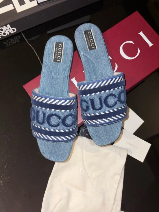 Gucci Slides - Picture 9 of 11